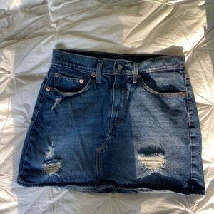 Levi’s blue denim skirt